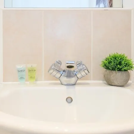 Centre Getaway Free Parking Leeds (West Yorkshire)