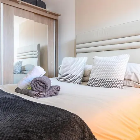 Apartment Centre Getaway Free Parking Leeds (West Yorkshire)