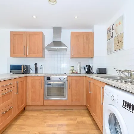 Apartment Centre Getaway Free Parking